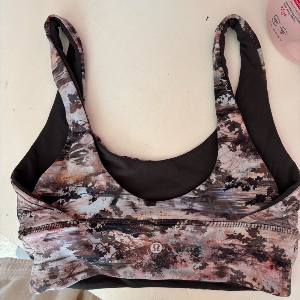 Lululemon bra size 4